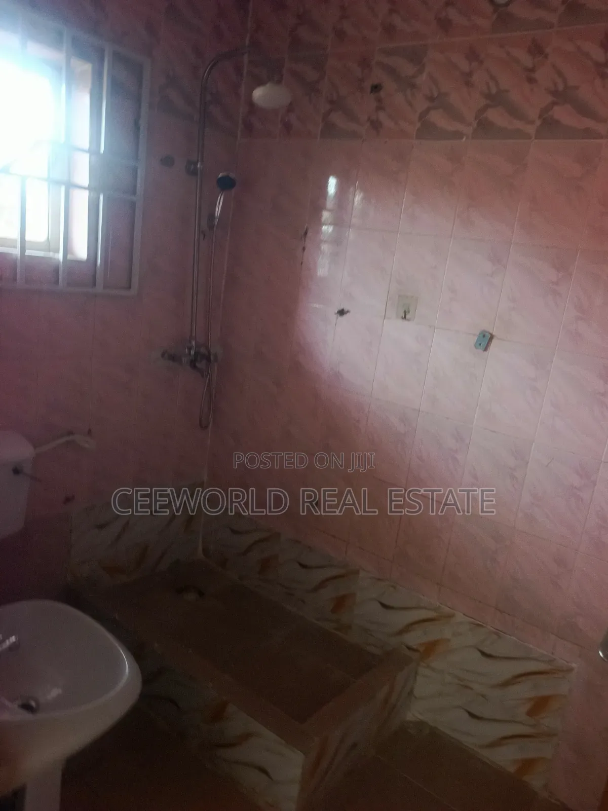 4bdrm Duplex in Oluyole Main Estate for rent in Oluyole Estate