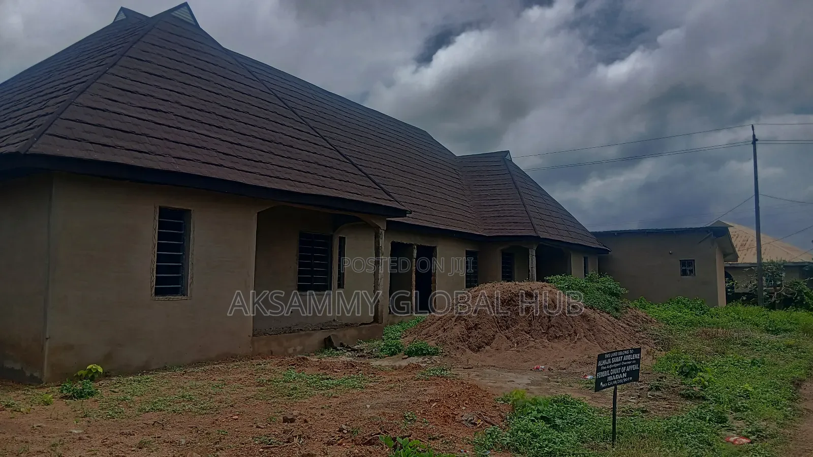 6bdrm Bungalow in Ojoo Area, Ibadan for sale in Ibadan