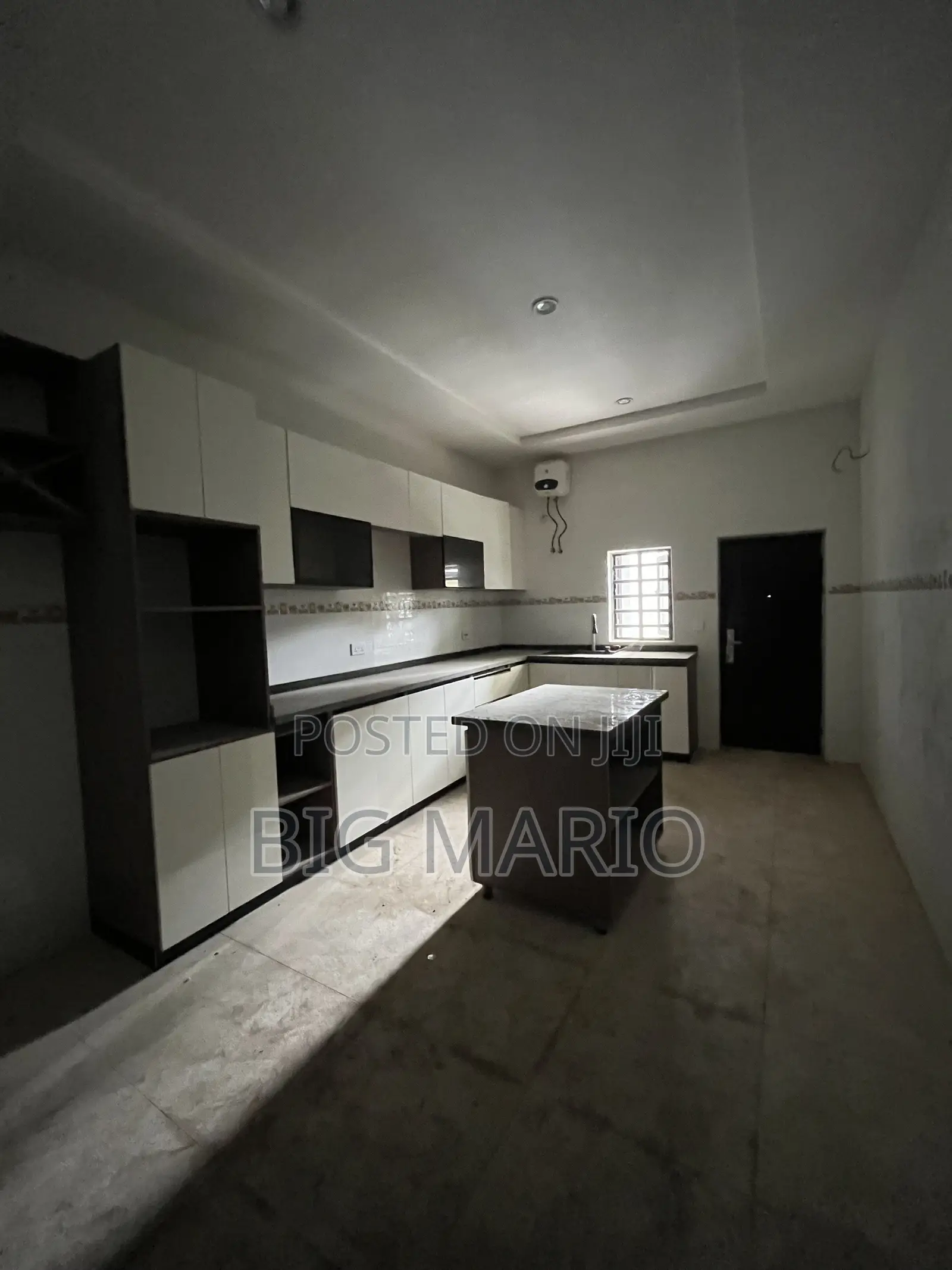 3bdrm Block of Flats in Guzape for sale in Guzape District