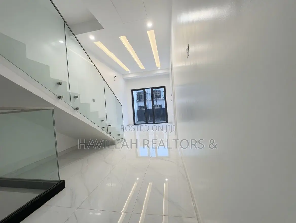 5bdrm Duplex in Ikeja Gra Estate for sale in Ikeja GRA