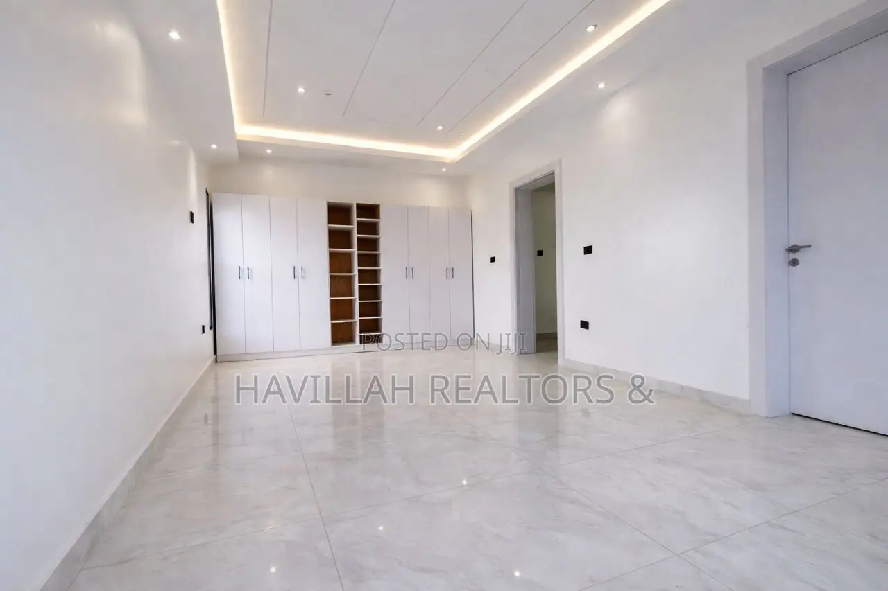 5bdrm Duplex in Ikeja Gra Estate for sale in Ikeja GRA