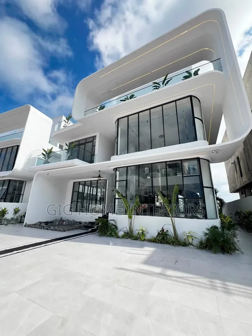 5bdrm Duplex in Osapa London for sale in Osapa london