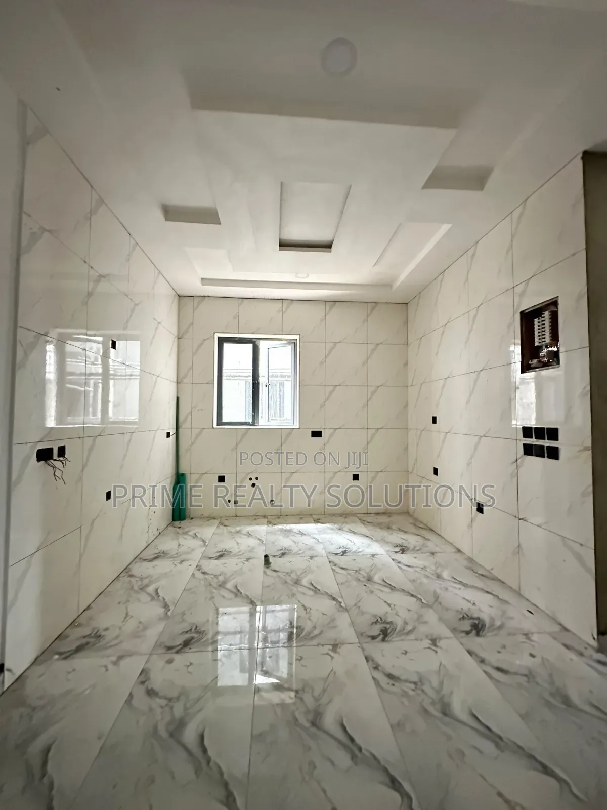 3bdrm Penthouse in Lekki Expressway for sale in Lekki Expressway