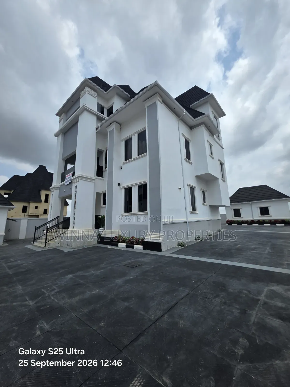 7bdrm Mansion in Faplins, Lokogoma for sale in Lokogoma