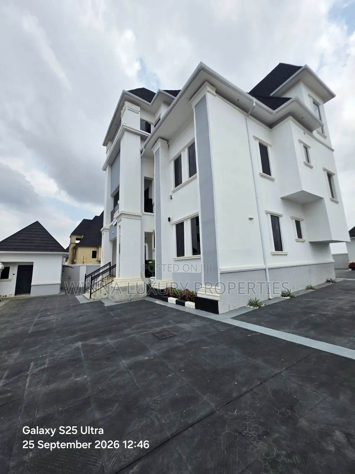 7bdrm Mansion in Faplins, Lokogoma for sale in Lokogoma