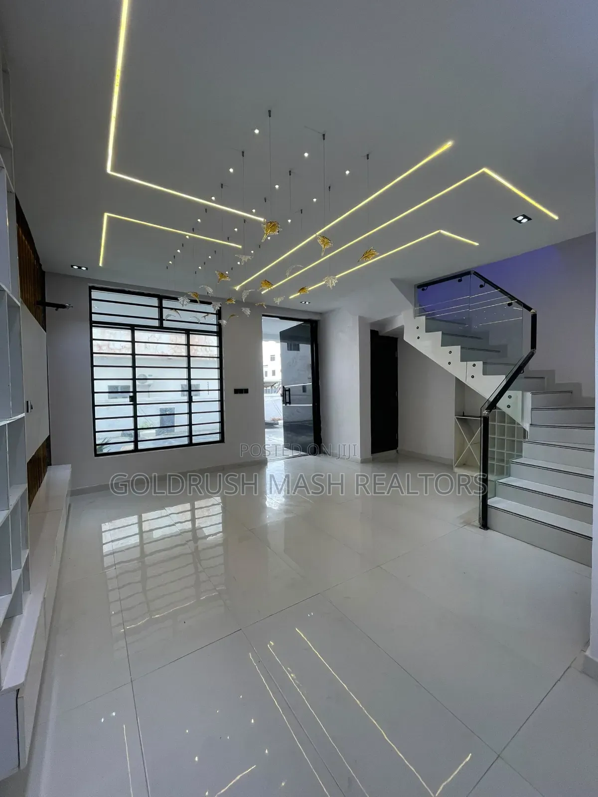 3bdrm Townhouse/Terrace in Ikota-Lekki for sale in Ikota