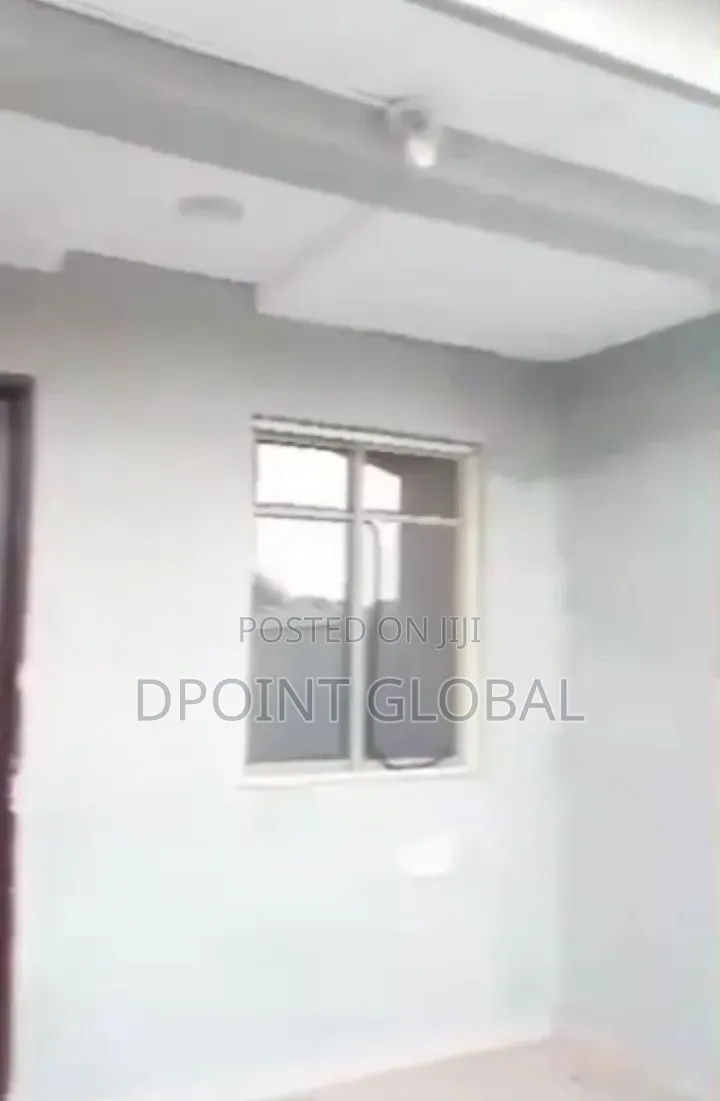 3bdrm Bungalow in Not Estate, Baruwa for sale in Baruwa