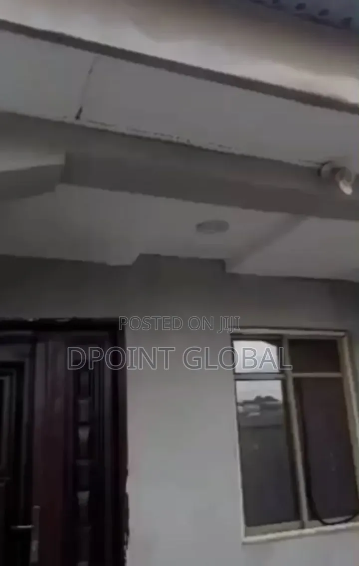3bdrm Bungalow in Not Estate, Baruwa for sale in Baruwa