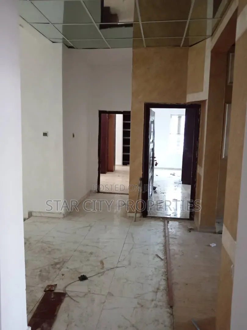 6bdrm Duplex in Omole Phase 1 for rent in Omole Phase 1