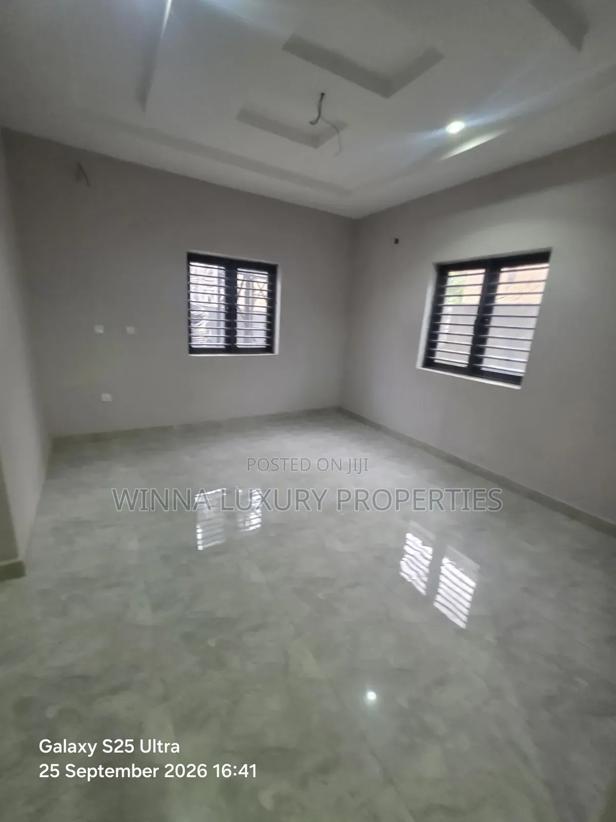 4bdrm Bungalow in Light Gold, Lugbe District for sale in Lugbe District