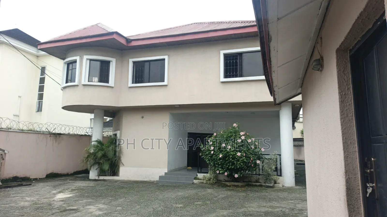 5bdrm Duplex in Cocaine Estate, Rumuogba for sale in Rumuogba