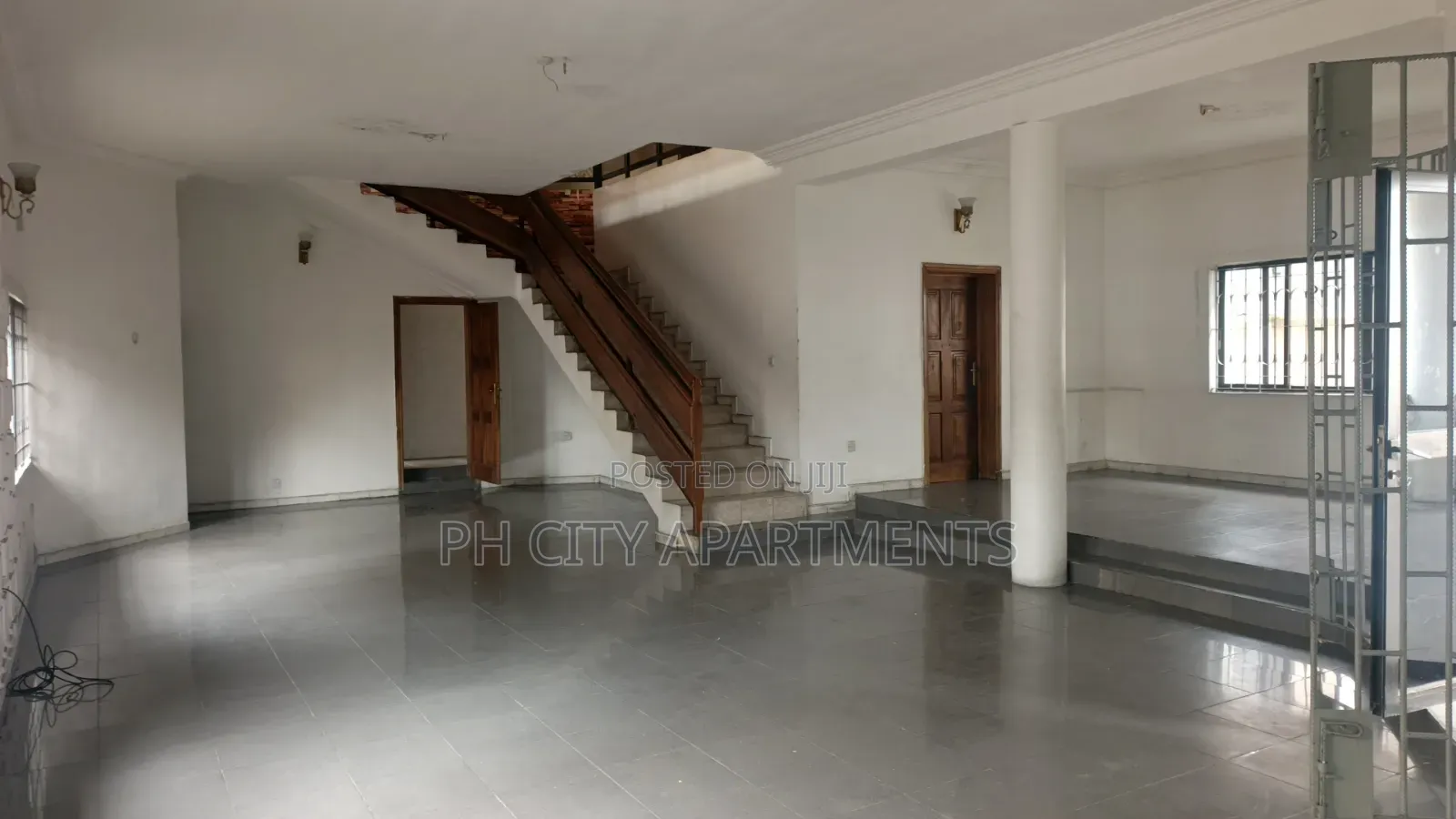 5bdrm Duplex in Cocaine Estate, Rumuogba for sale in Rumuogba