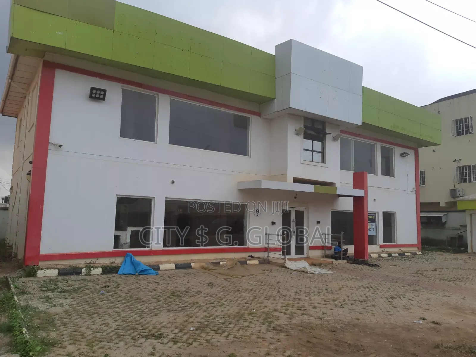 A Shop and Office Space for Lease in Karu