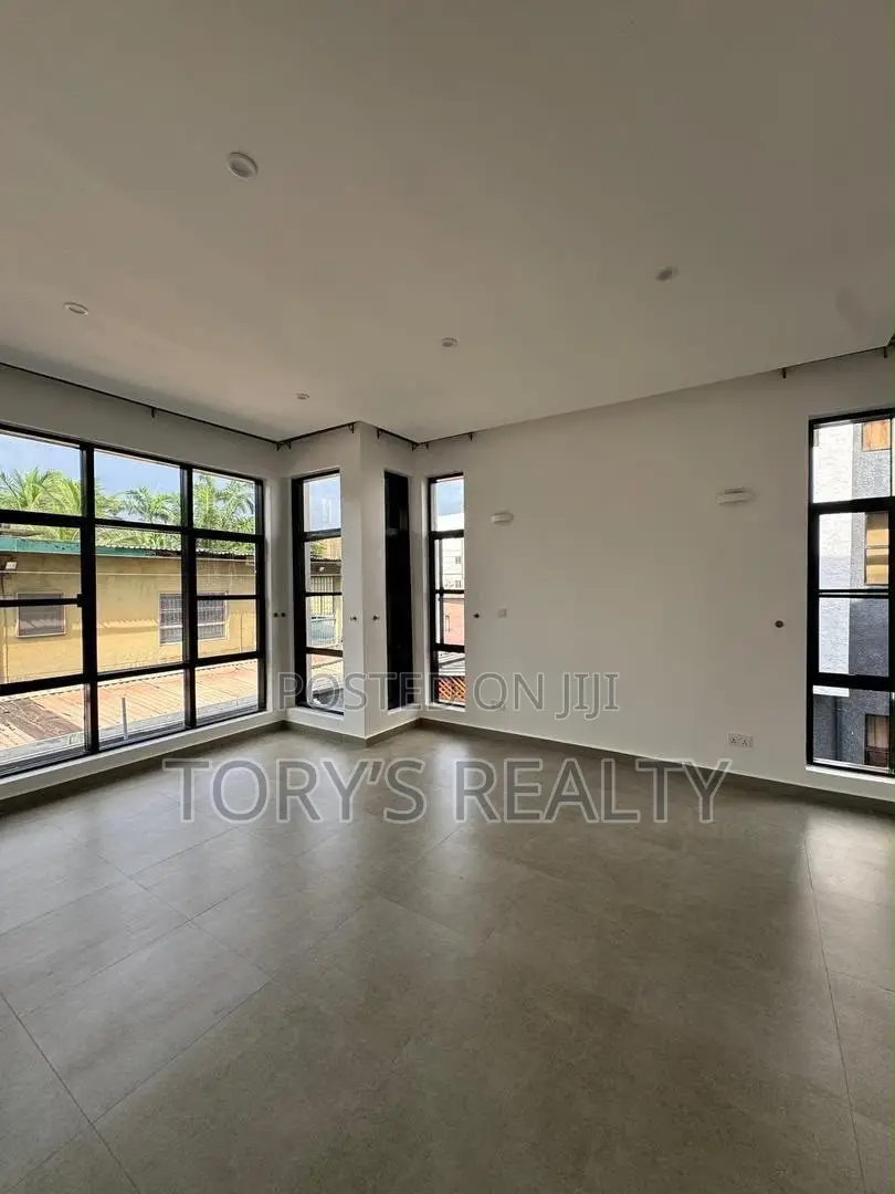 4bdrm Duplex in Victoria Island Extension for sale in Victoria Island Extension