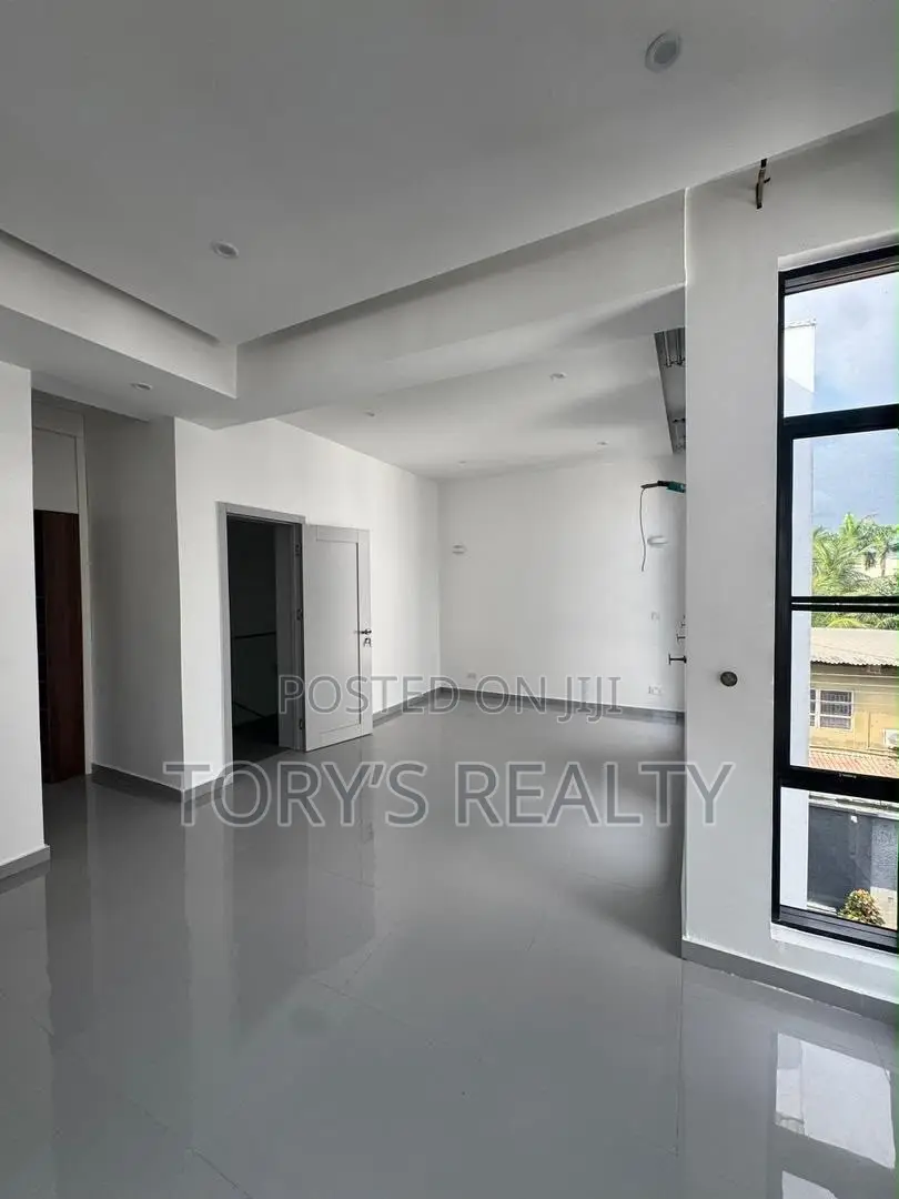 4bdrm Duplex in Victoria Island Extension for sale in Victoria Island Extension