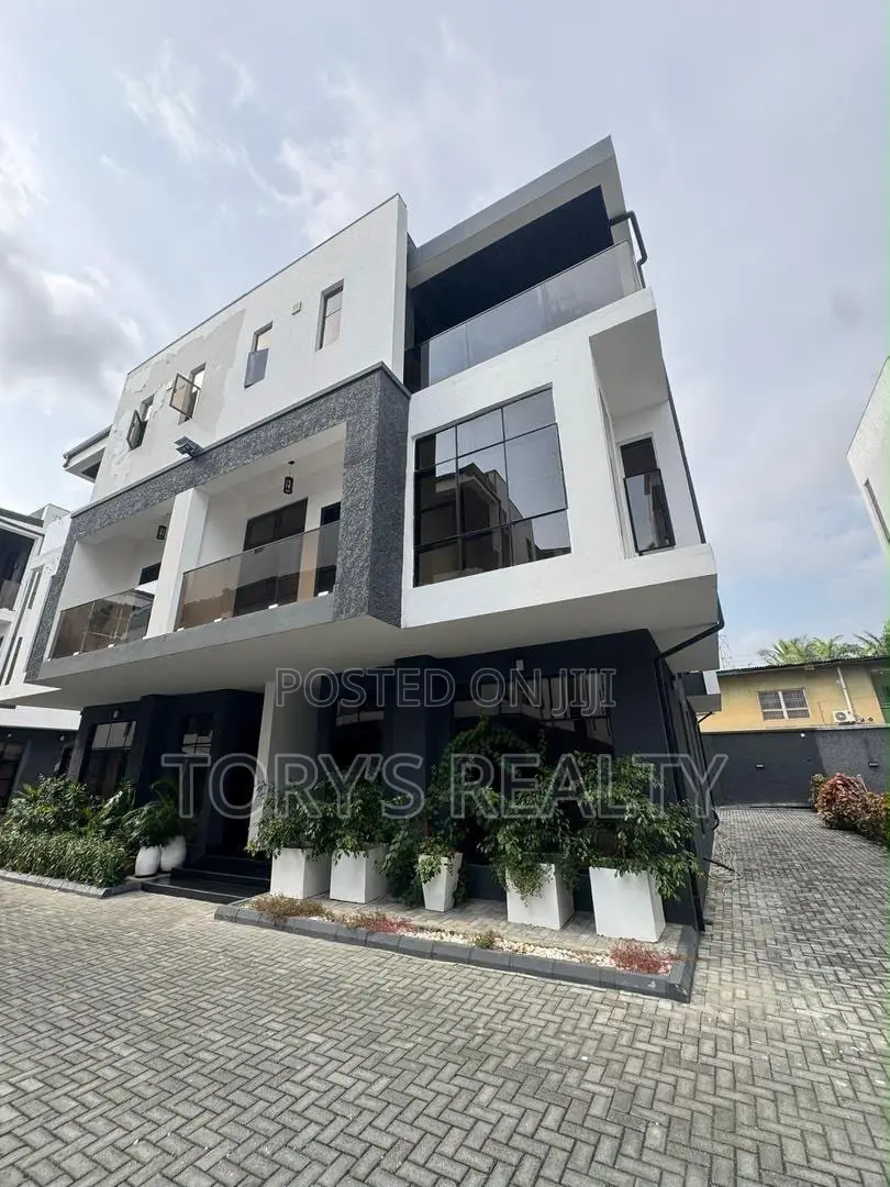4bdrm Duplex in Victoria Island Extension for sale in Victoria Island Extension