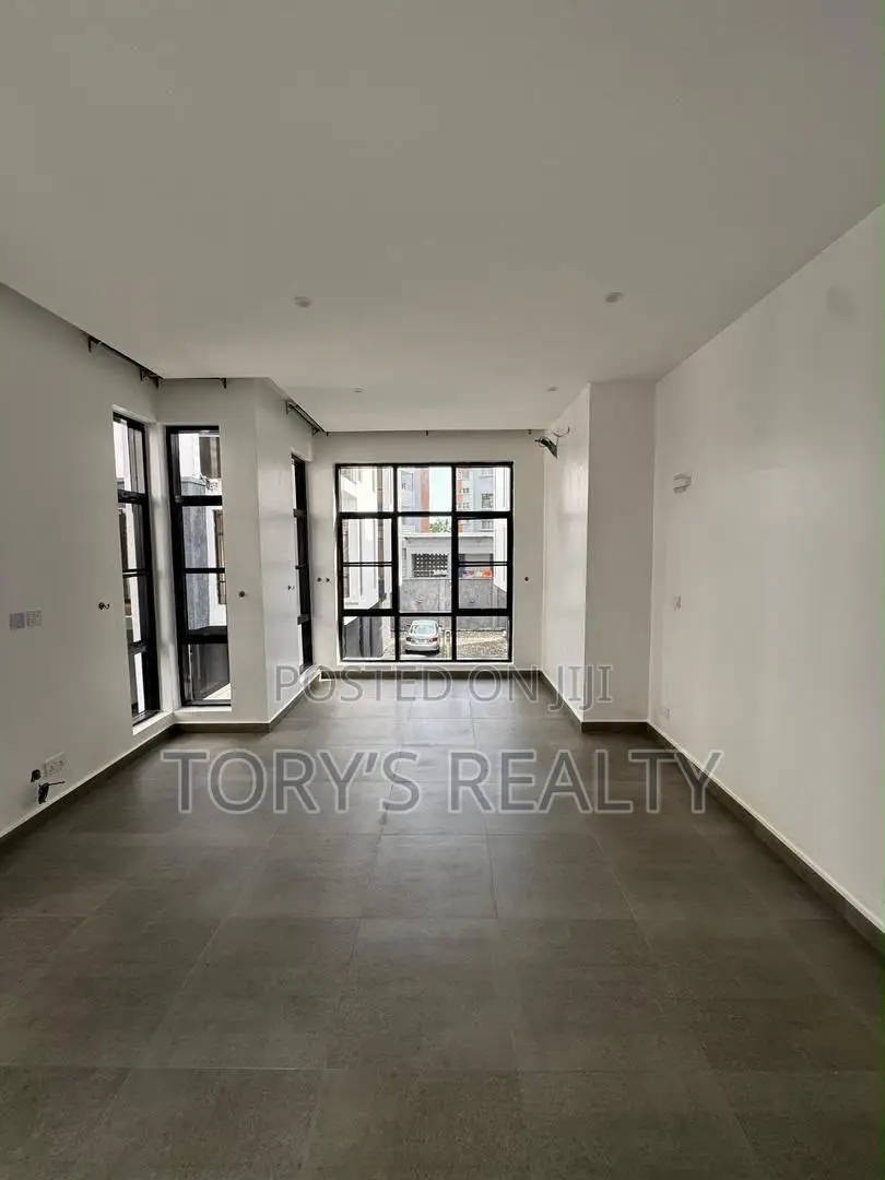 4bdrm Duplex in Victoria Island Extension for sale in Victoria Island Extension