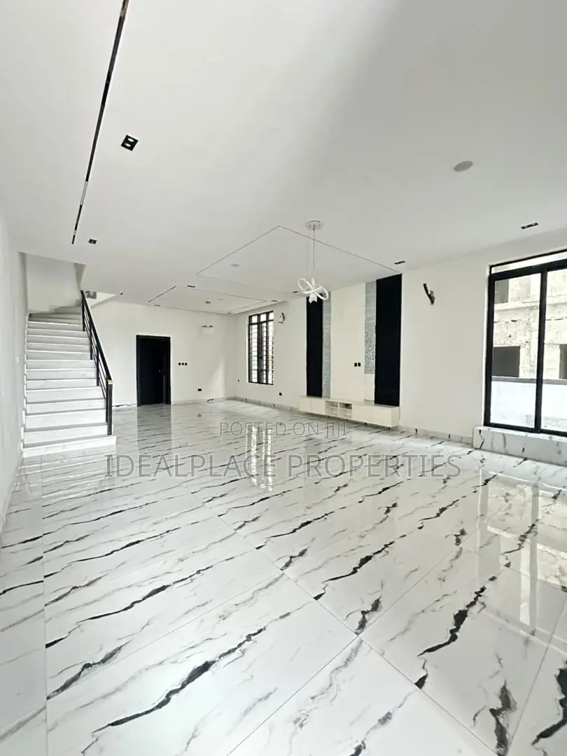 5bdrm Duplex in Ajah for sale in Ajah