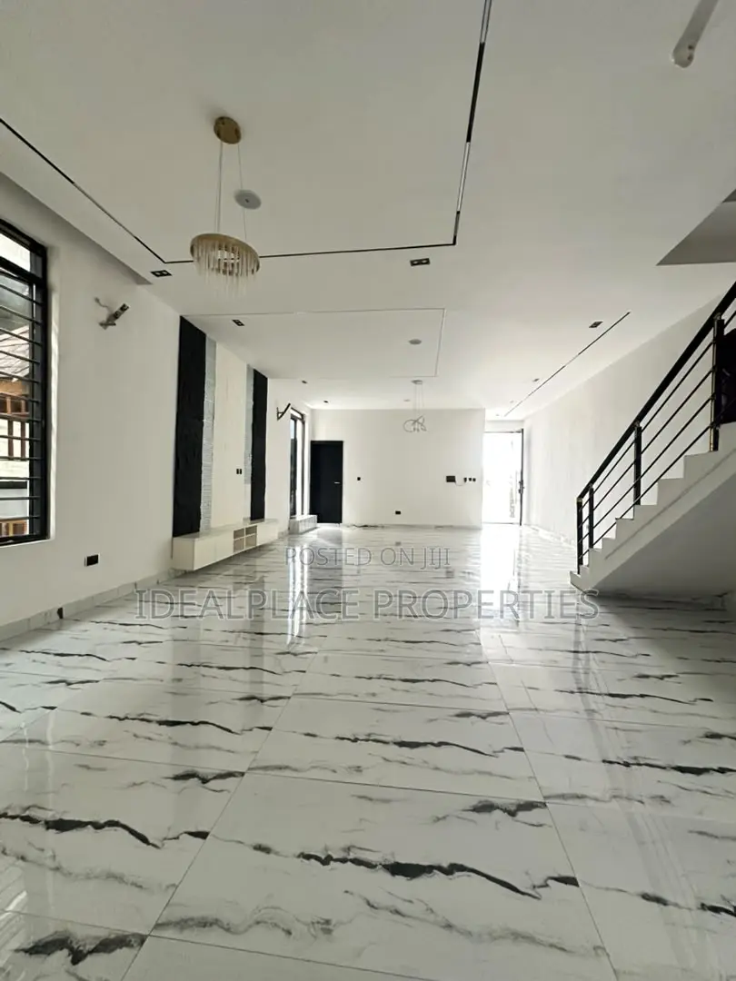5bdrm Duplex in Ajah for sale in Ajah