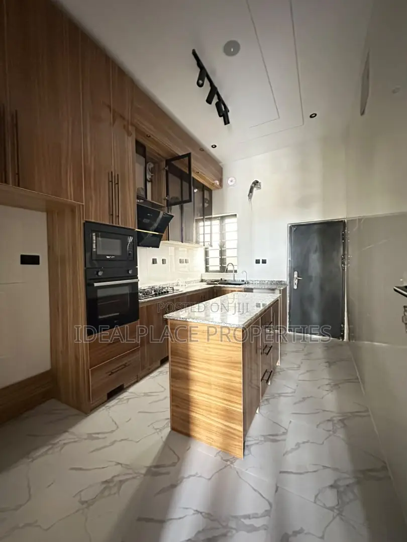 4bdrm Duplex in Ajah for sale in Ajah