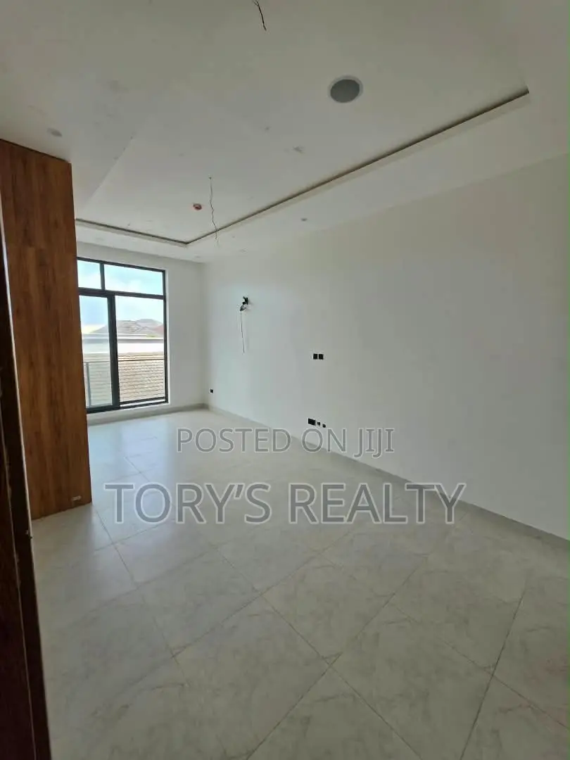 2bdrm Apartment in Lekki Phase 1 for rent in Lekki Phase 1