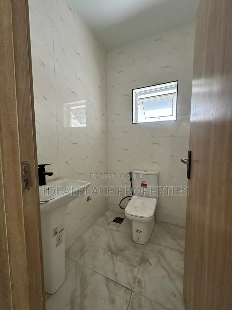 2bdrm Apartment in Ikate for sale in Ikate