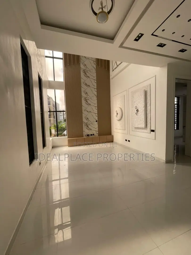 5bdrm Duplex in Osapa london for sale in Osapa london
