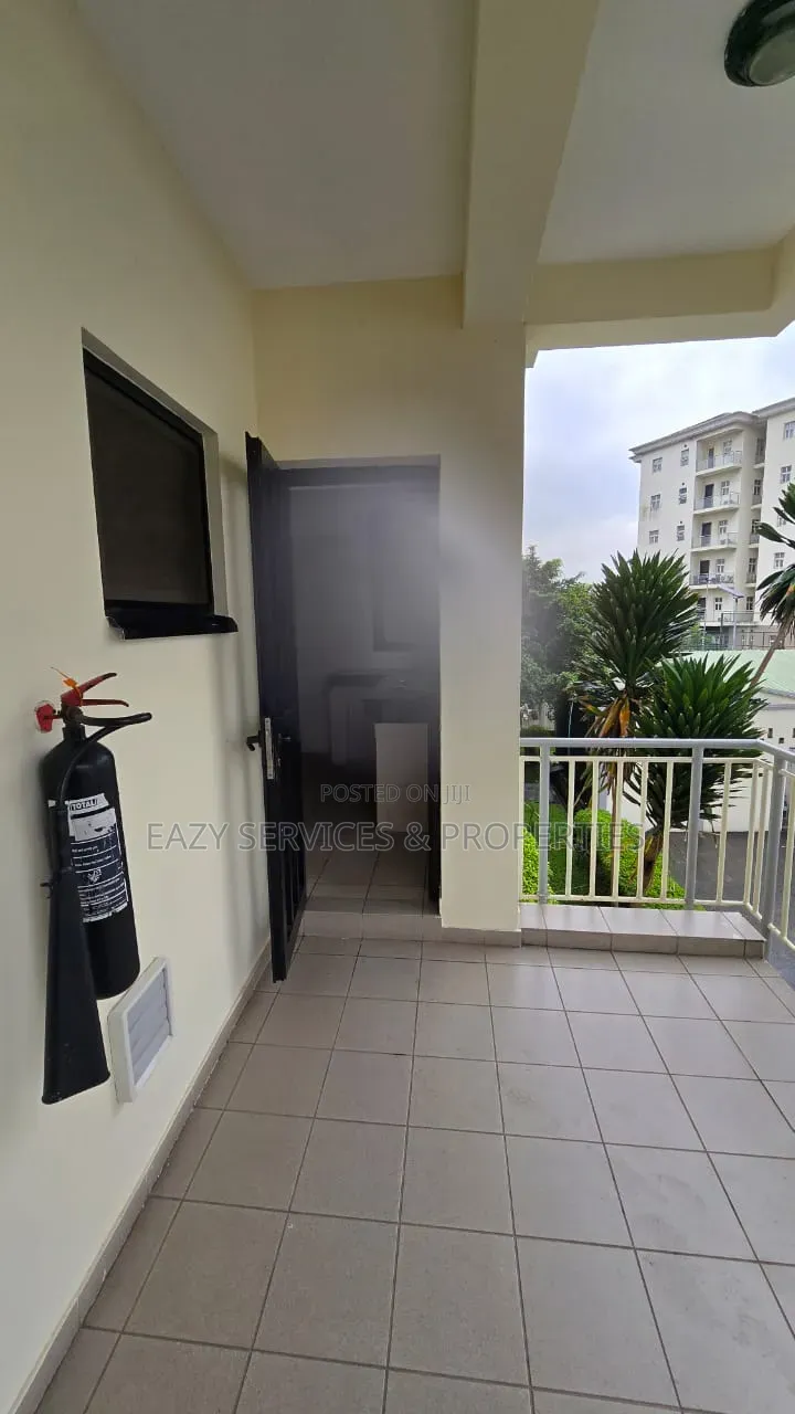 3bdrm Apartment in Gated And Secured, Old Ikoyi for rent in Old Ikoyi