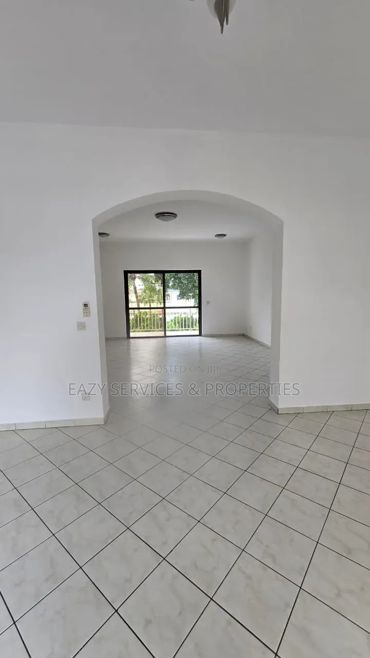 3bdrm Apartment in Gated And Secured, Old Ikoyi for rent in Old Ikoyi
