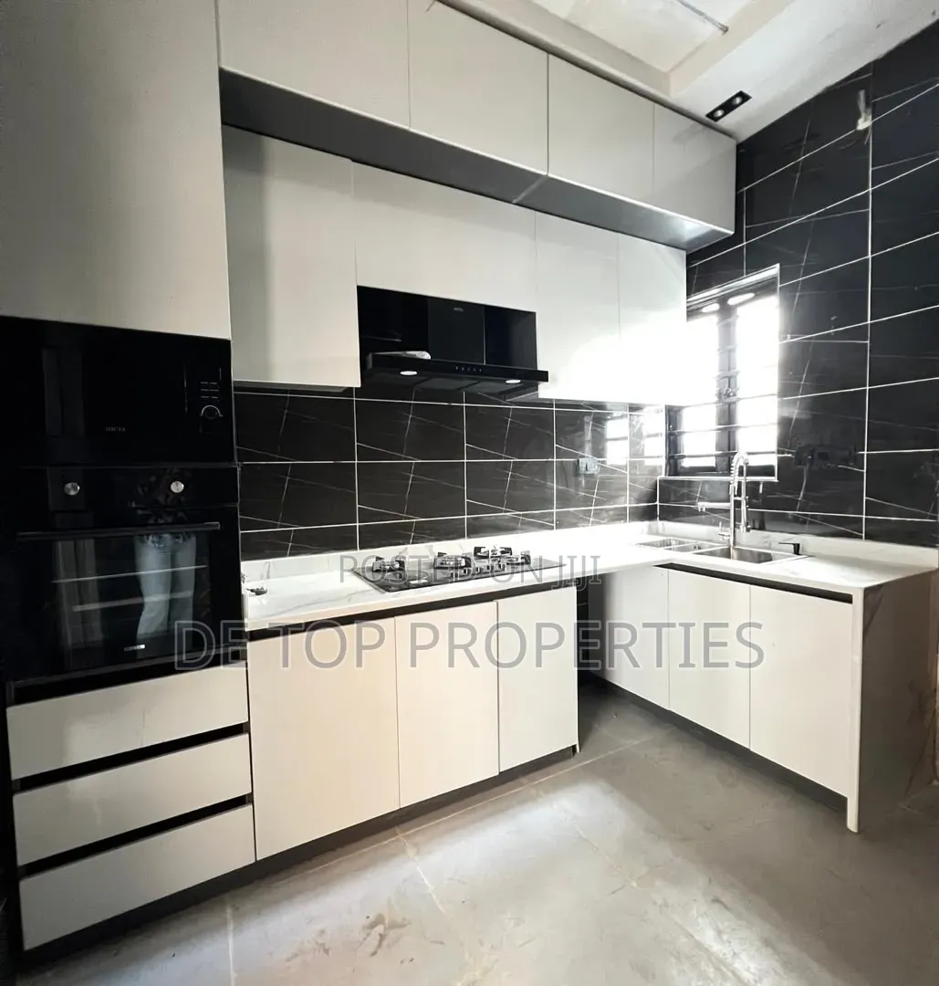 4bdrm Duplex in Ikota, Lekki Phase 1 for rent in Lekki Phase 1