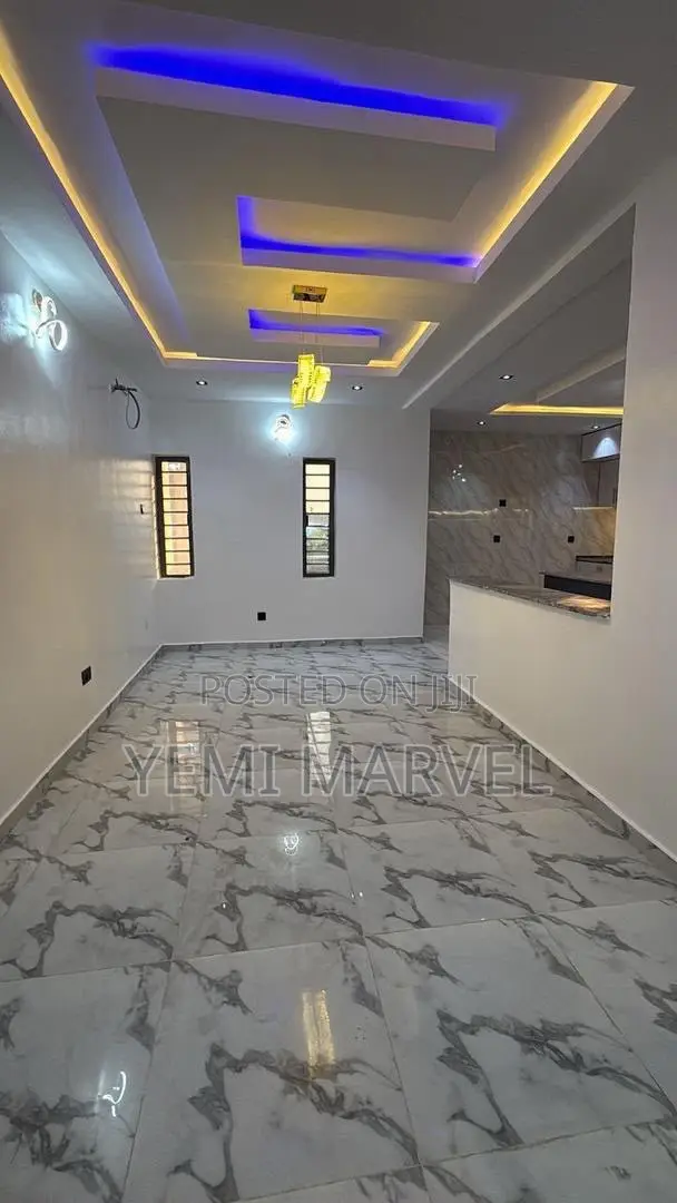 4bdrm Duplex in Palm Garden Estate, for sale in Oluyole Estate