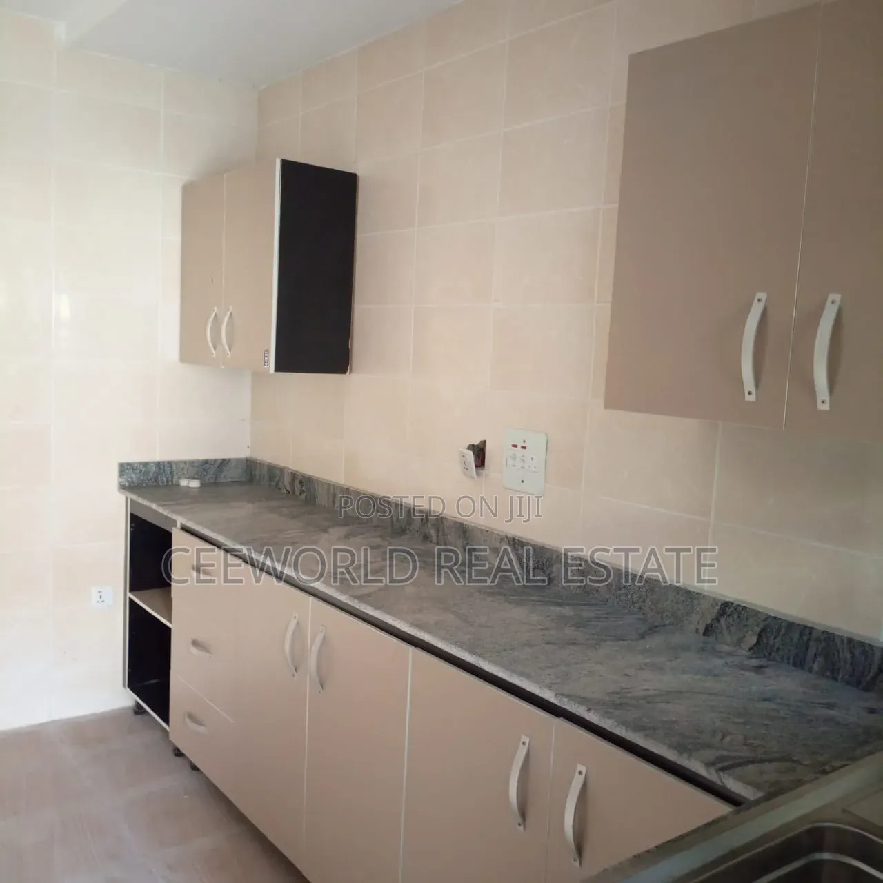 3bdrm Apartment in Premier Estate Akuru, Akala Express for rent in Akala Express
