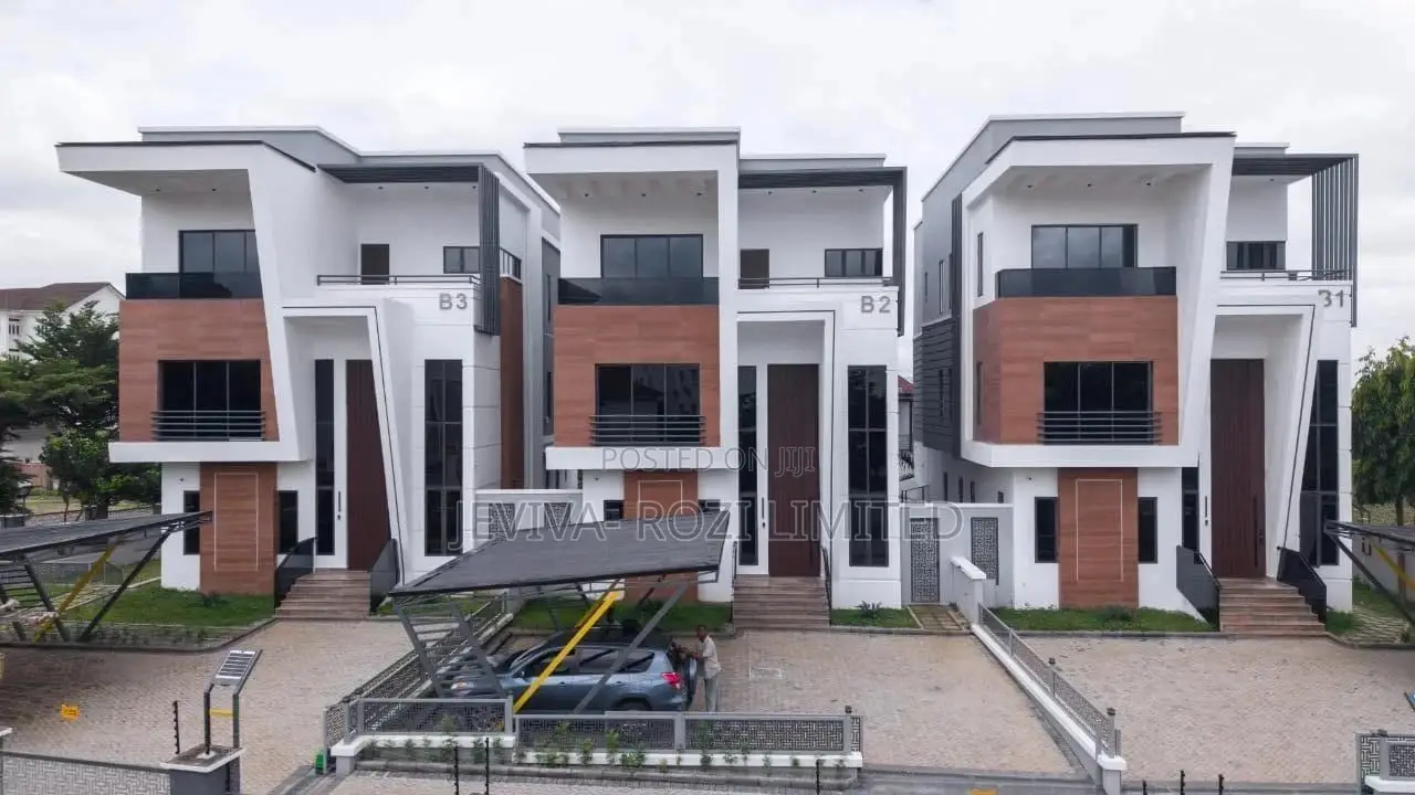 6bdrm Duplex in Katampe Extension for sale in Katampe Extension