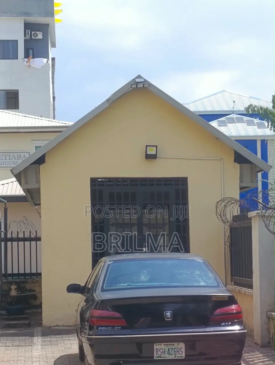 12bdrm Apartment in Zone 6 / Wuse for sale in Zone 6 / Wuse