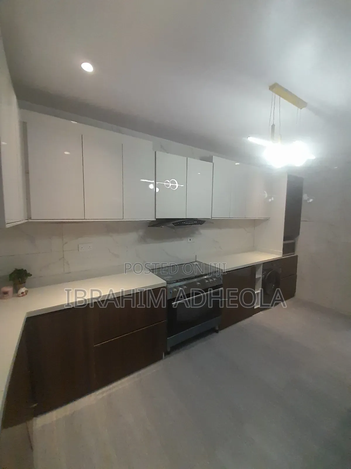 4bdrm Maisonette in Yaba, Onike for sale in Onike