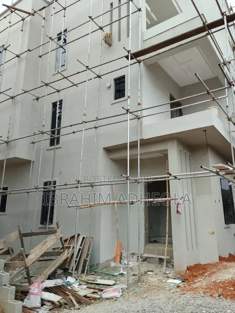 5bdrm Duplex in Egbeda for sale in Egbeda