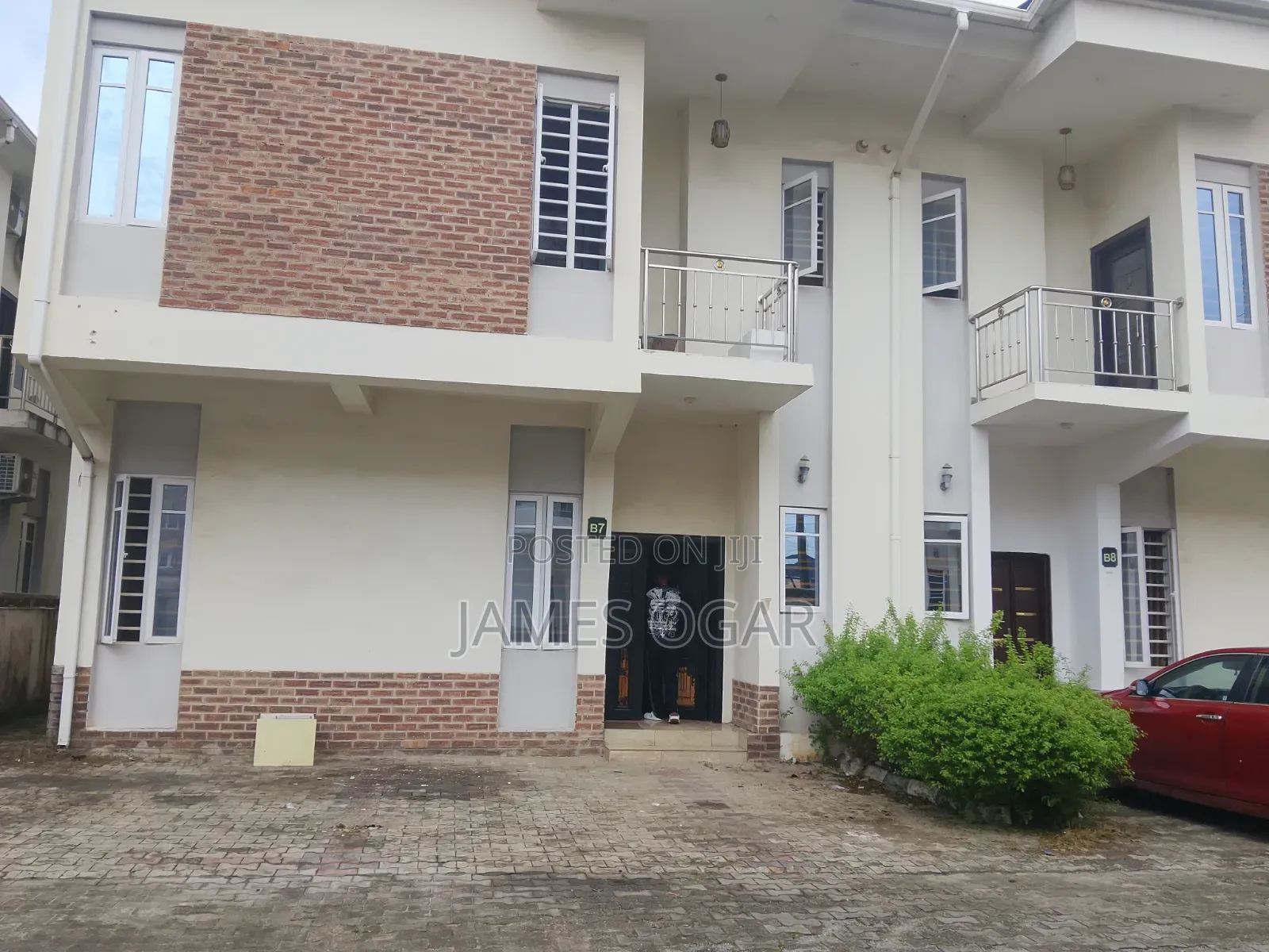 4bdrm Duplex in Mobil Road, Ikota for rent in Ikota