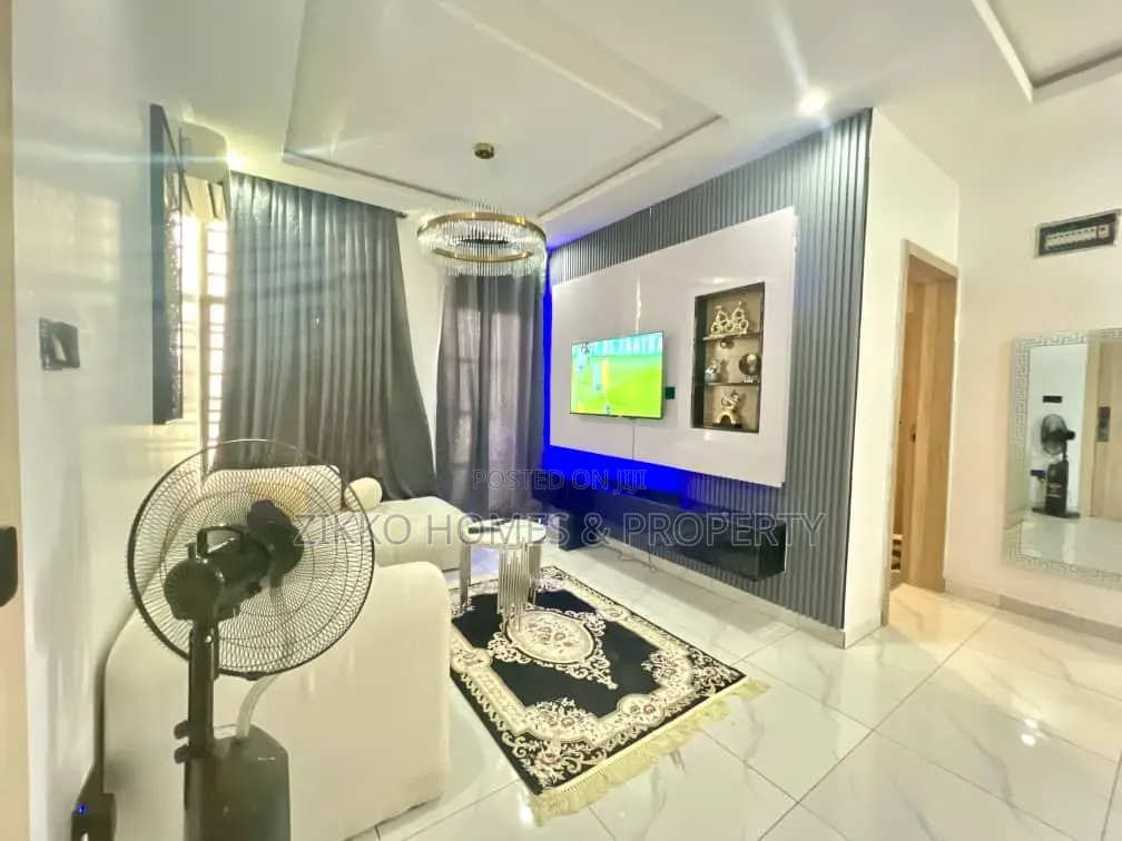 1bdrm Apartment in Ologolo, Lekki Phase 1 for sale in Lekki Phase 1