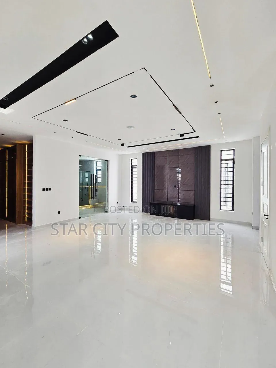 5bdrm Duplex in Ikate for sale in Ikate