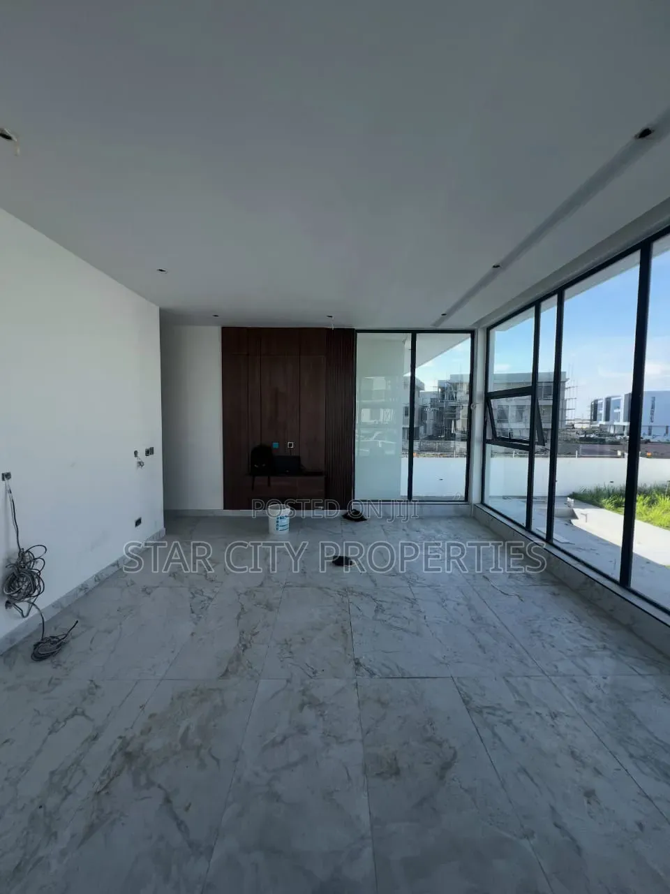 5bdrm Duplex in Osapa London for sale in Osapa london