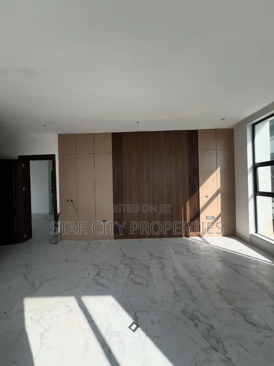 5bdrm Duplex in Osapa London for sale in Osapa london