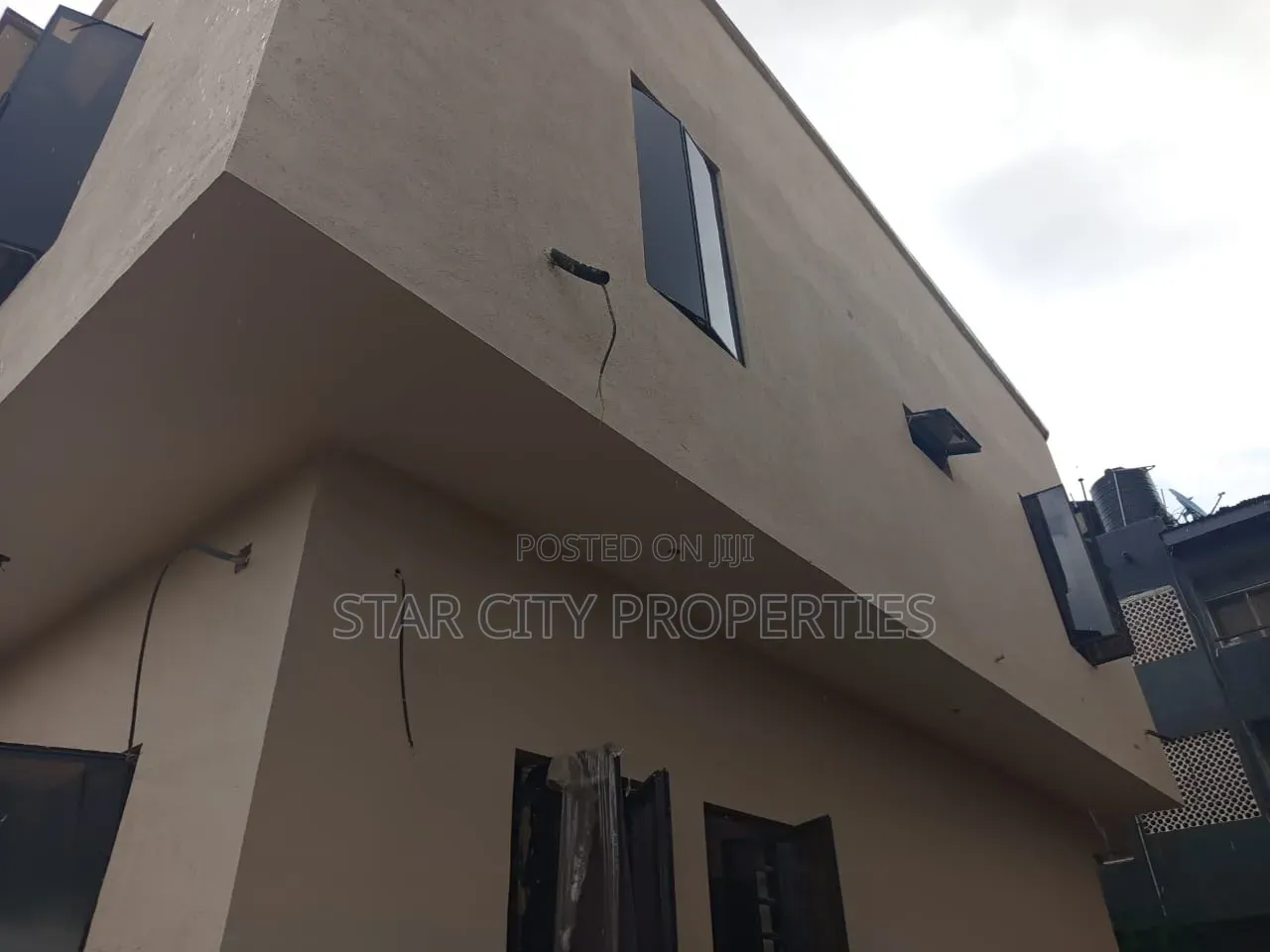 6bdrm Duplex in Allen Avenue for rent in Allen Avenue