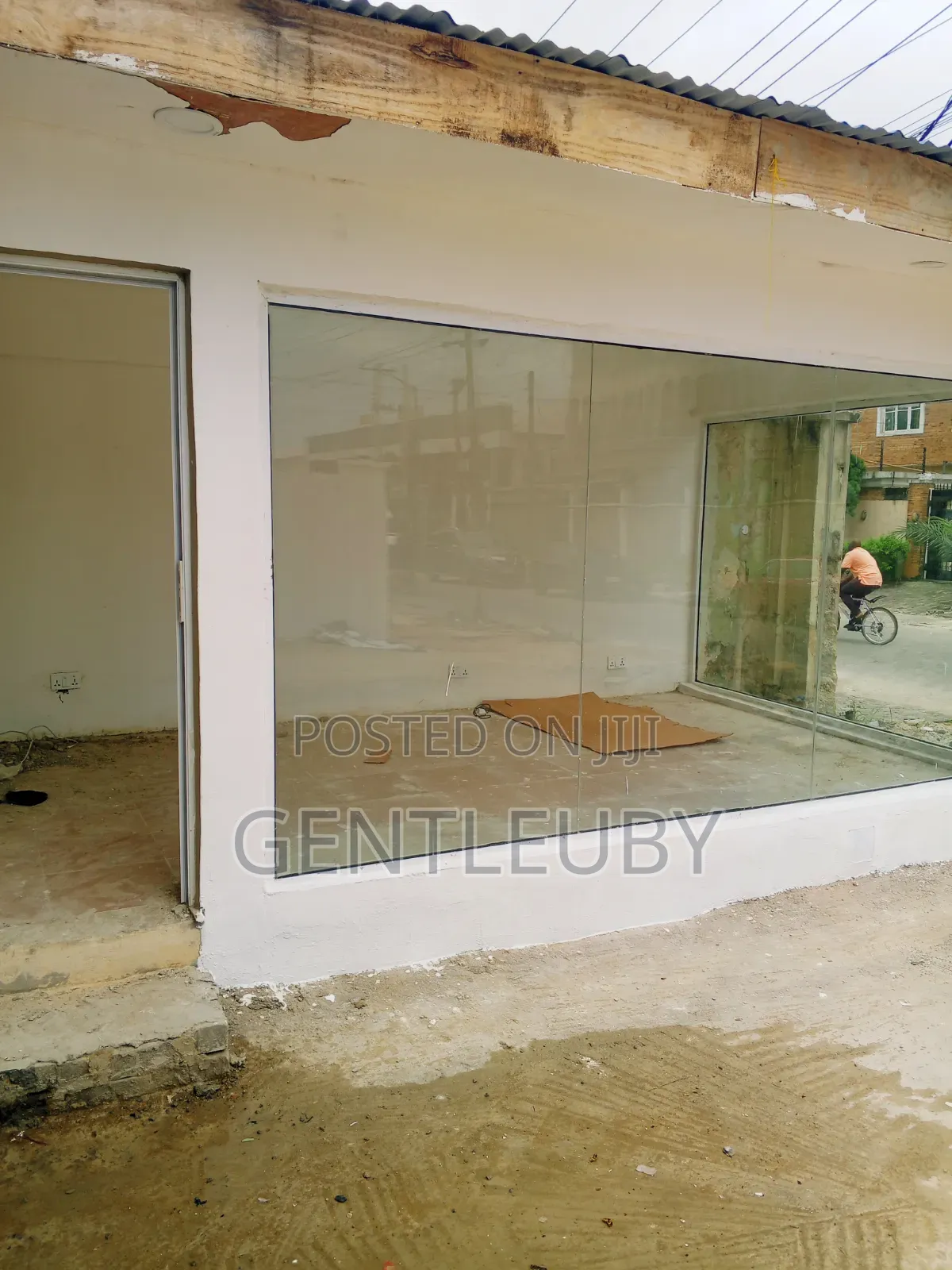 18 SQM Outdoor Space for Rent, Phase 1 in Lekki Phase 1