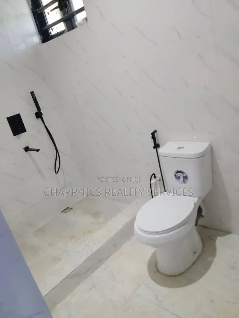 2bdrm Duplex in Erunwe for rent in Erunwe