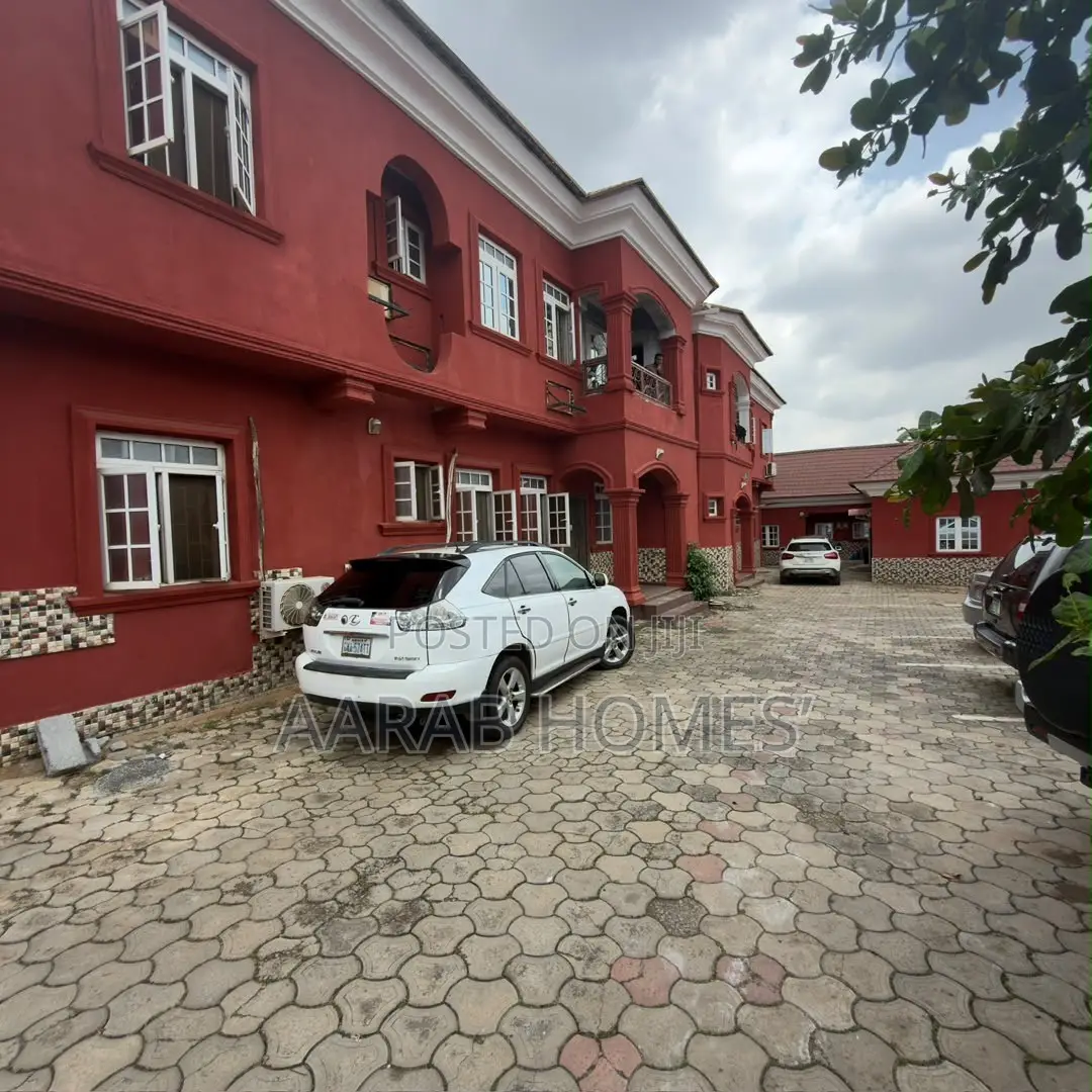 3bdrm Block of Flats in Gwarinpa for rent in Gwarinpa