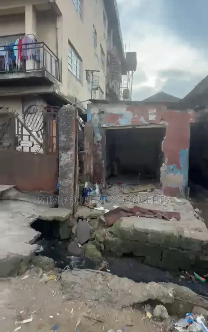 Half Plot of Land for Sale Off Ogo Oluwa Bariga in Bariga / Shomolu
