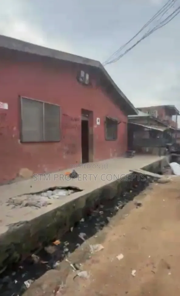 Half Plot of Land for Sale Off Ogo Oluwa Bariga in Bariga / Shomolu