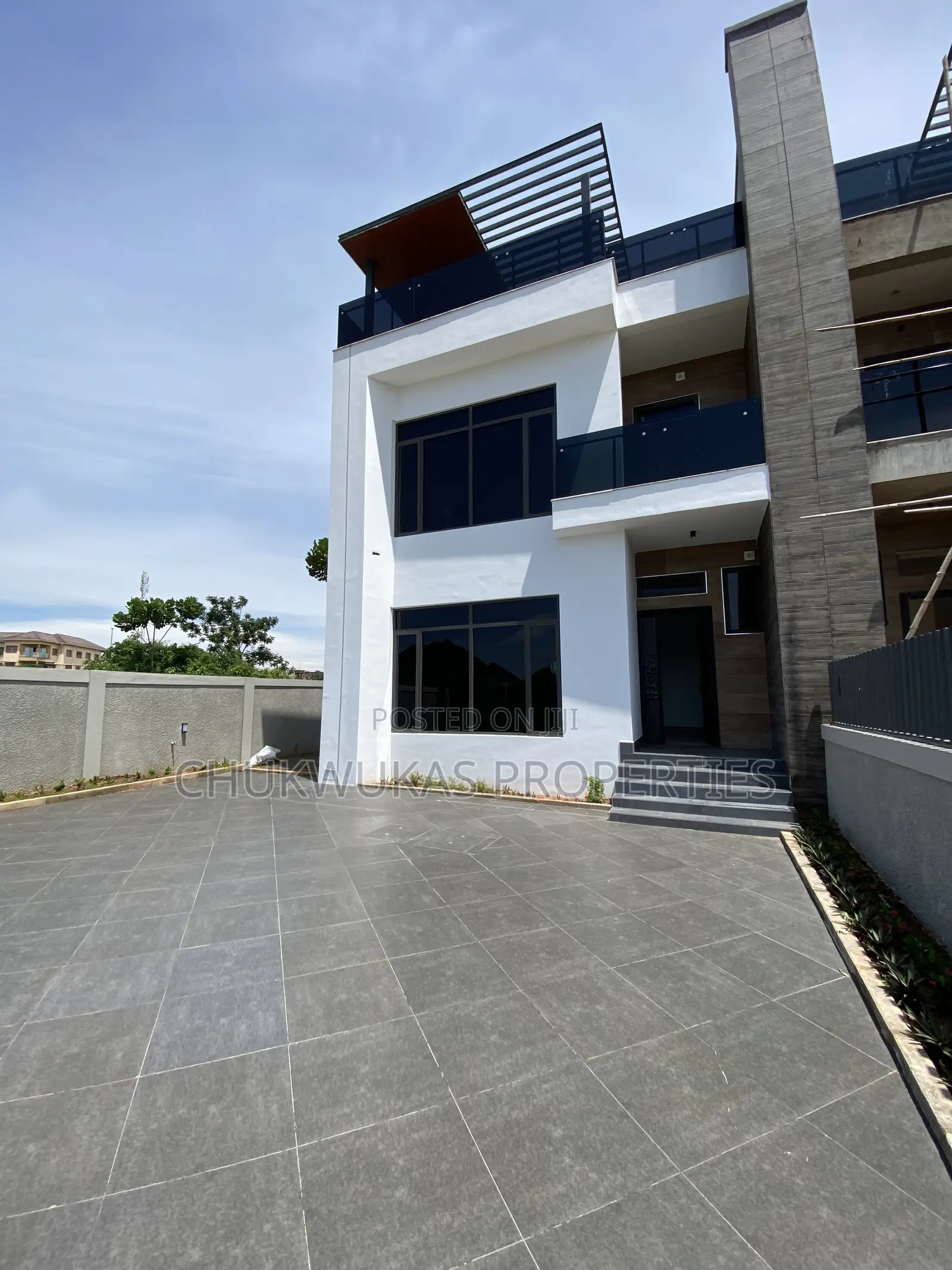 5bdrm Duplex in Almond Garden Estate, Enugu for sale in Enugu