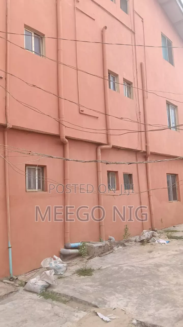 18bdrm Block of Flats in Ejigbo Idimu Road for sale in Ejigbo / Ejigbo