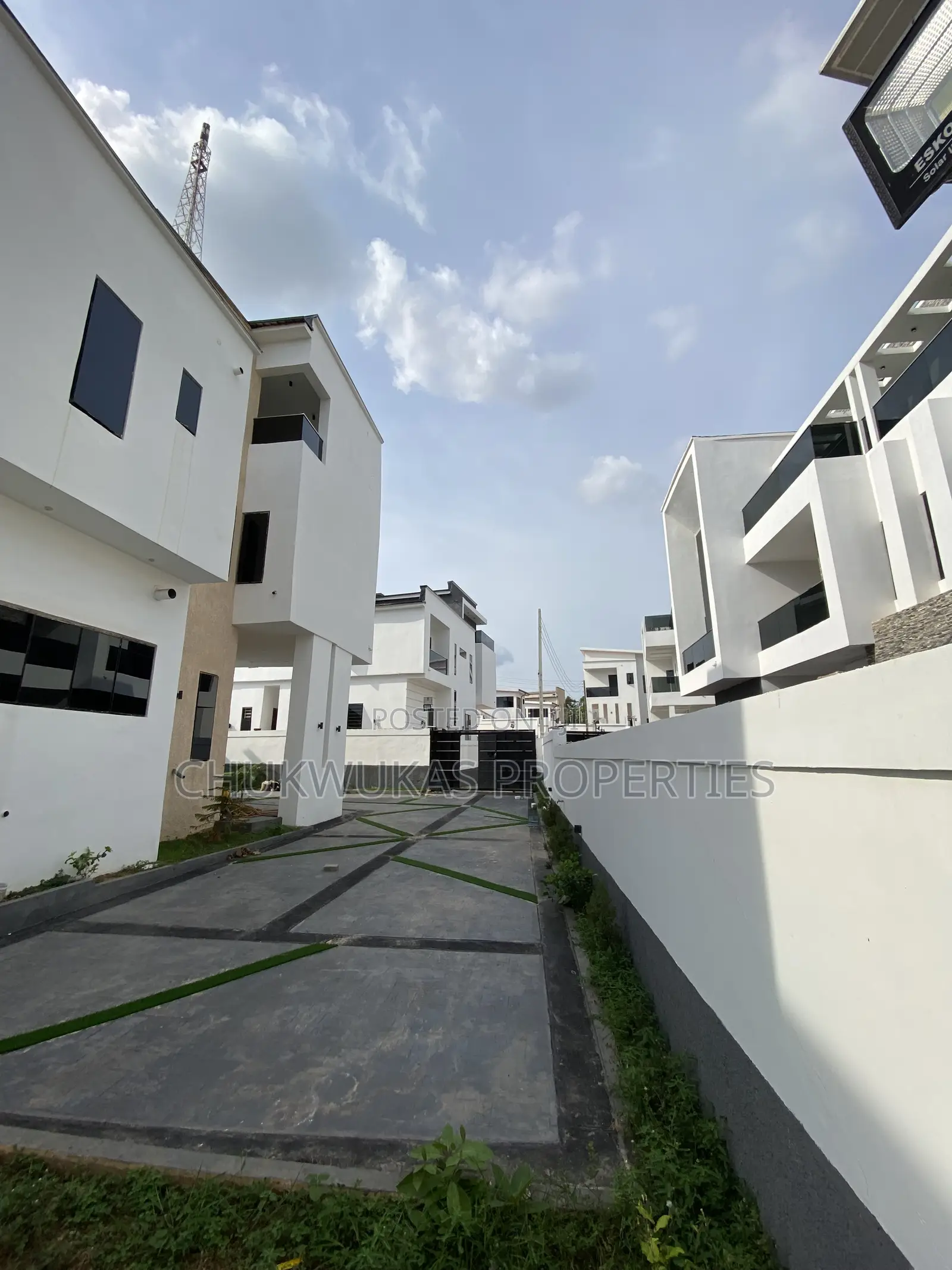 5bdrm Duplex in Crystal Court Estate, Enugu for sale in Enugu